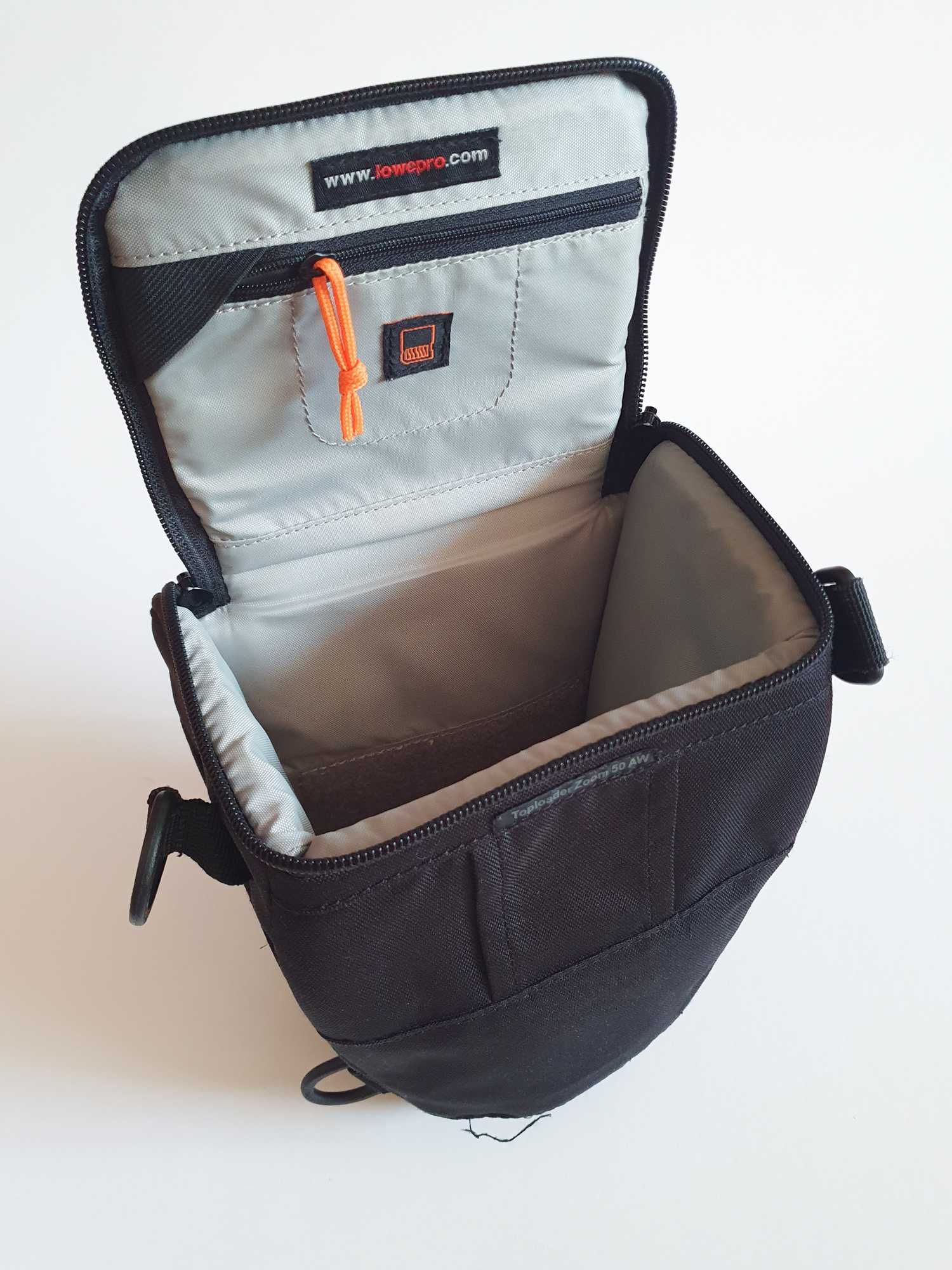 Geanta Foto Lowepro Toploader Zoom 50AW II si 50AW (2 marimi diferite)