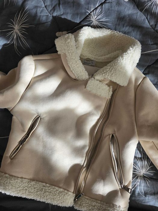 Късо палто от велур