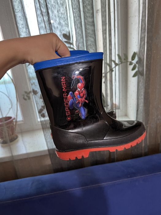 Продам резиновые сапоги