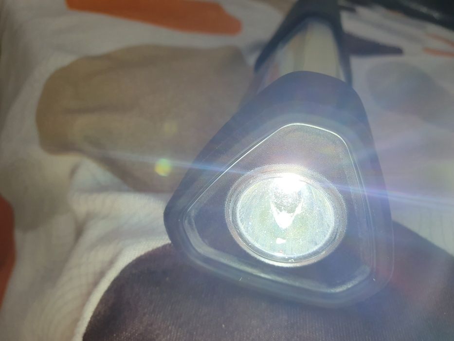 lanterna VARTA LED 2 tipuri iluminare