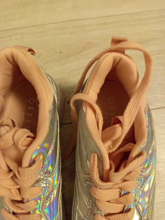 Pantofi sport holografici Office