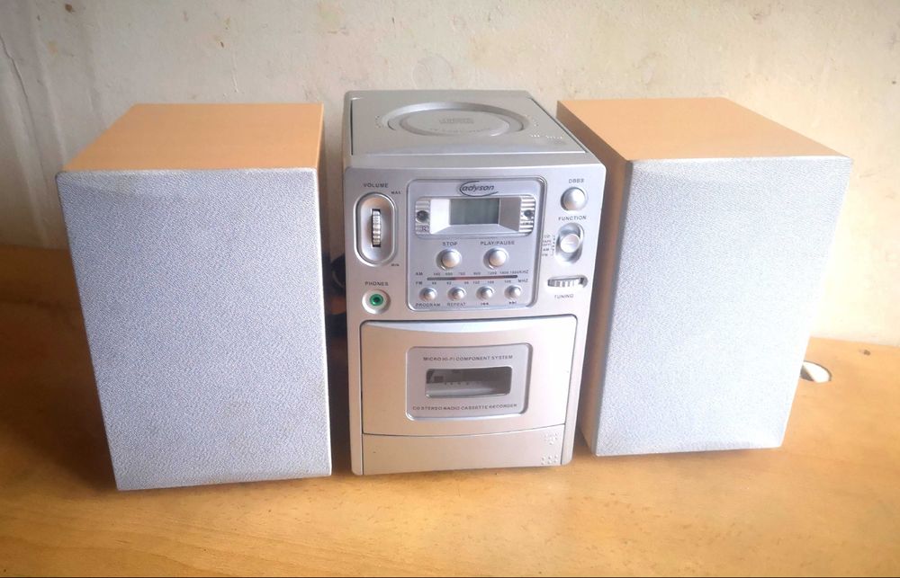 Radio casetofon CD pleyer