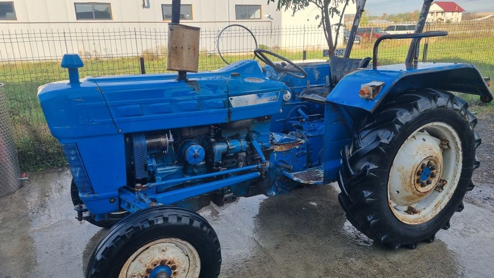 Ford 2000 motor in 3 cilindri