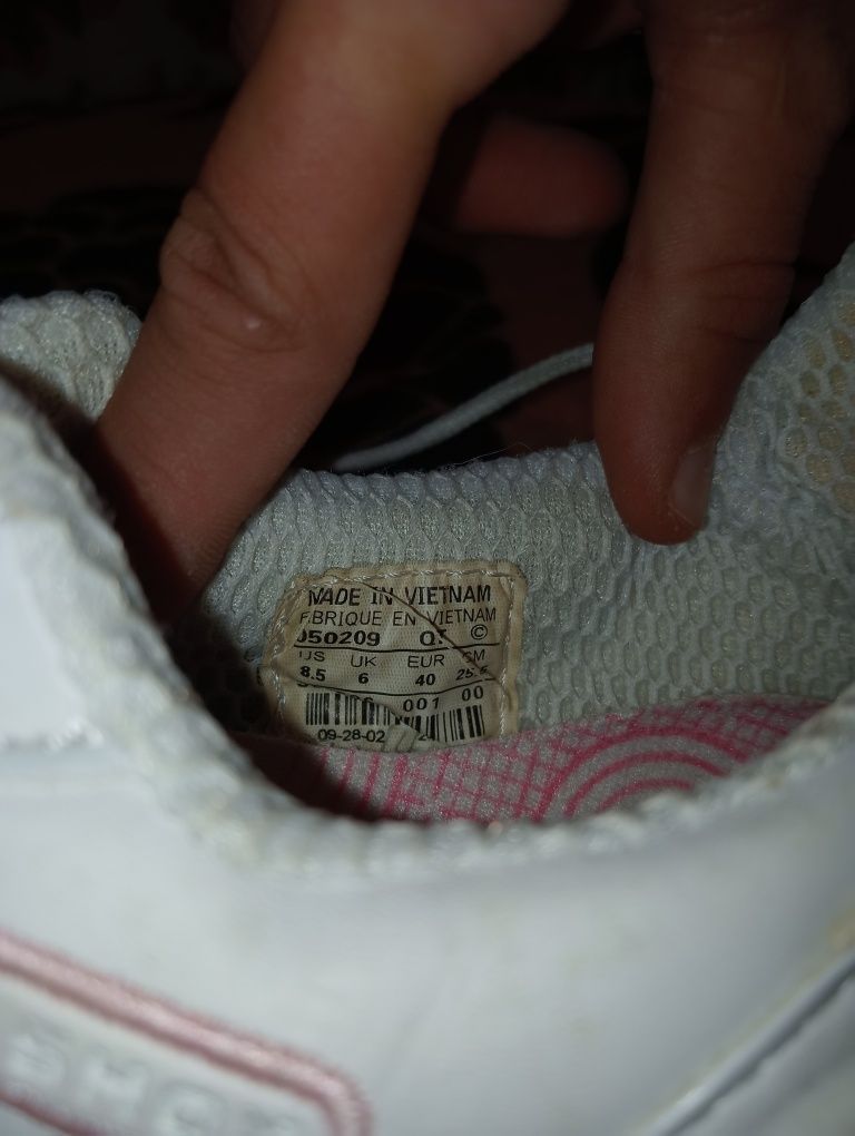 Vând sau schimb Nike Shox