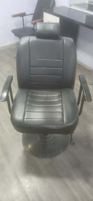 Salon uchun kreslo oyna nabor