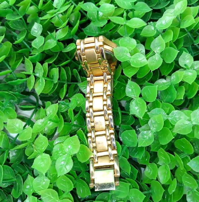 Дамски часовник Geneves - 25 лв