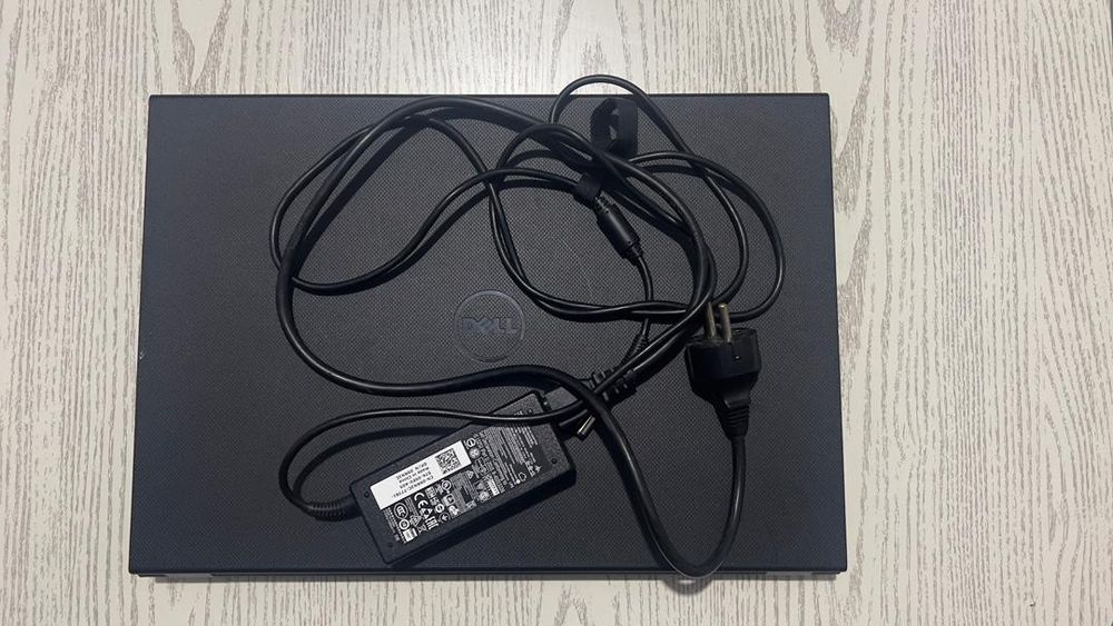 Dell Inspiron 15-3000 series (3878)