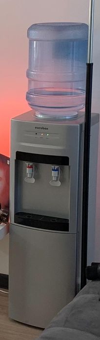 Кулер Evrobox в отличном состоянии