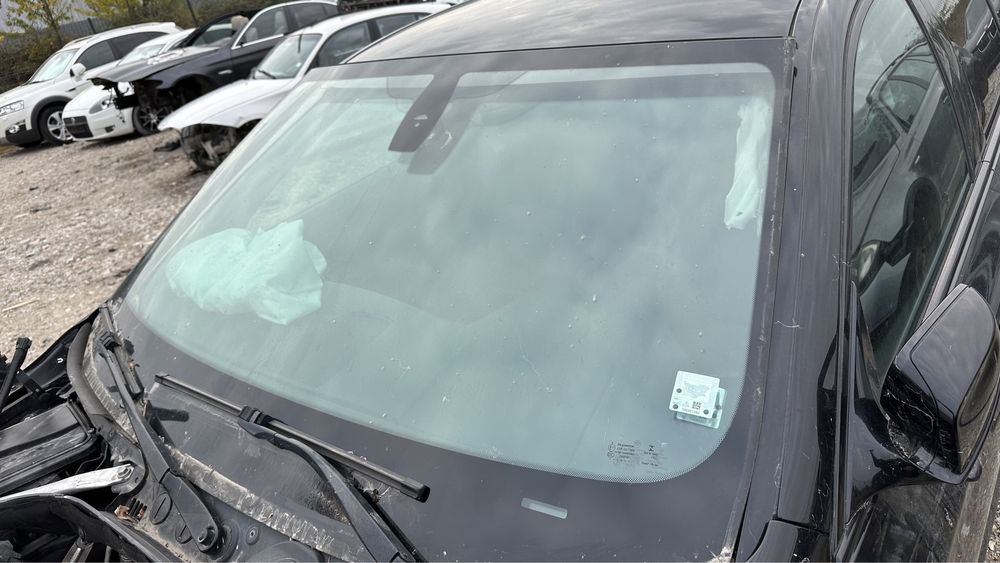 BMW F10 F11 предно стъкло челно