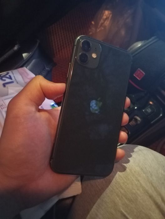 Айфон 11 в хорошем состоянии