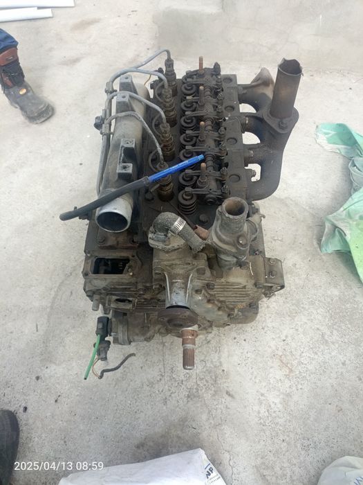 Mator sotiladi . Hamma narsasi ishlaydi .