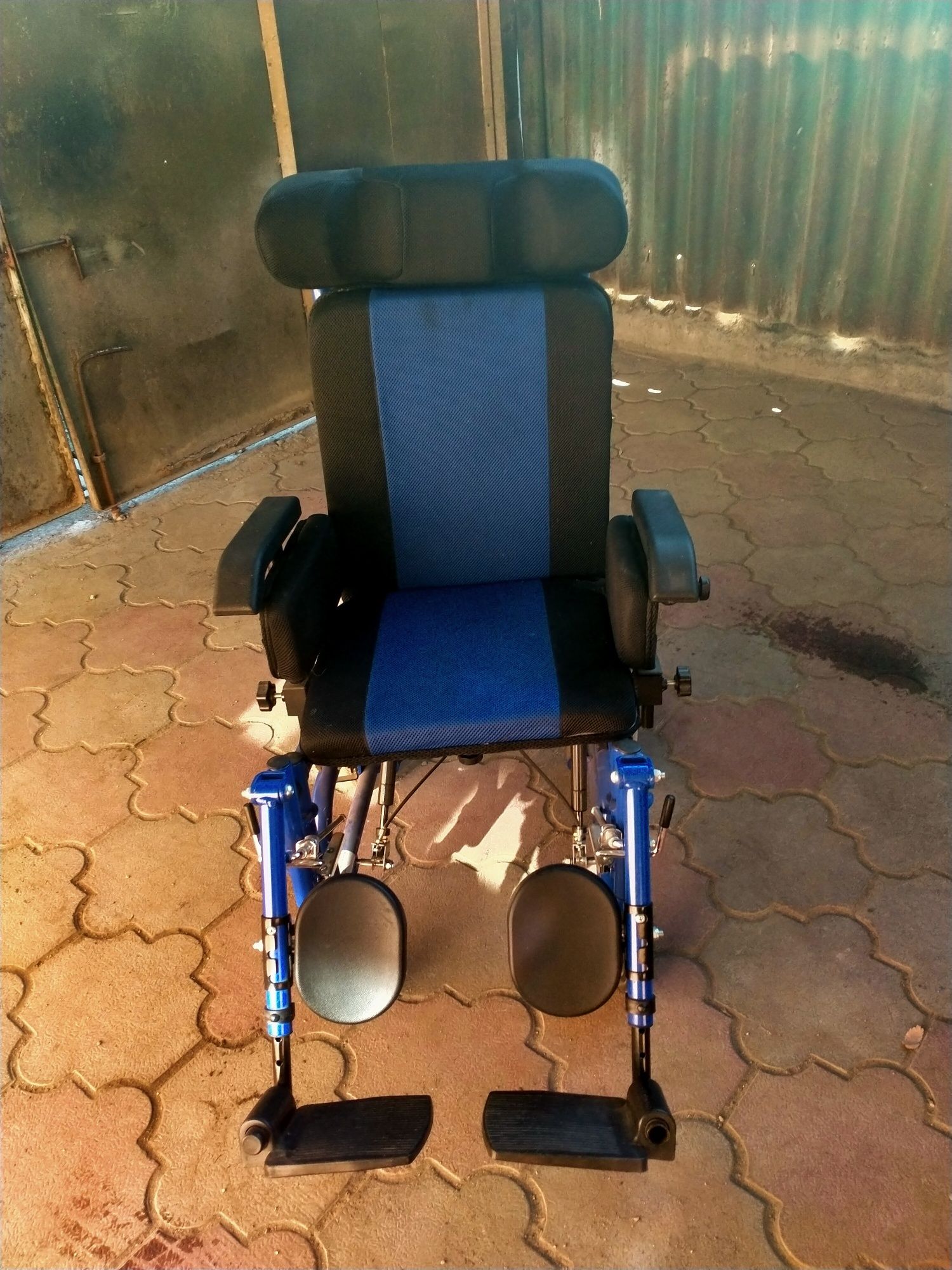 Кресло-коляска для детей с ДЦП