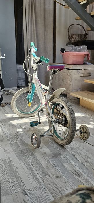 Продам детский велосипед Adore