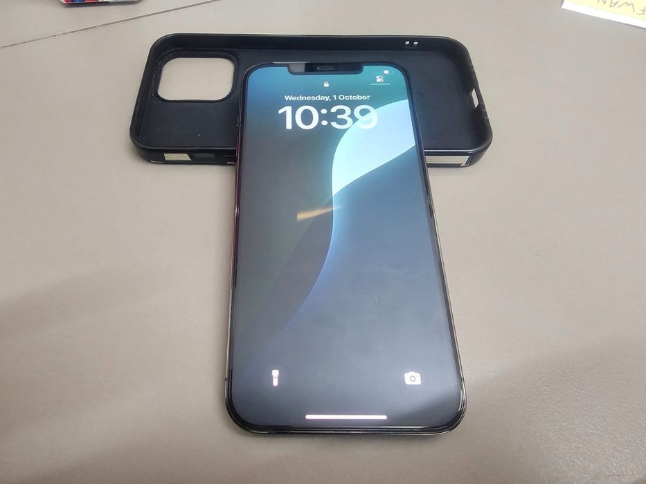 iPhone 12 PRO MAX cu 93 % Bateria