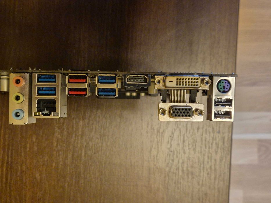 Placa de baza GIGABYTE GA-AB350M-HD3