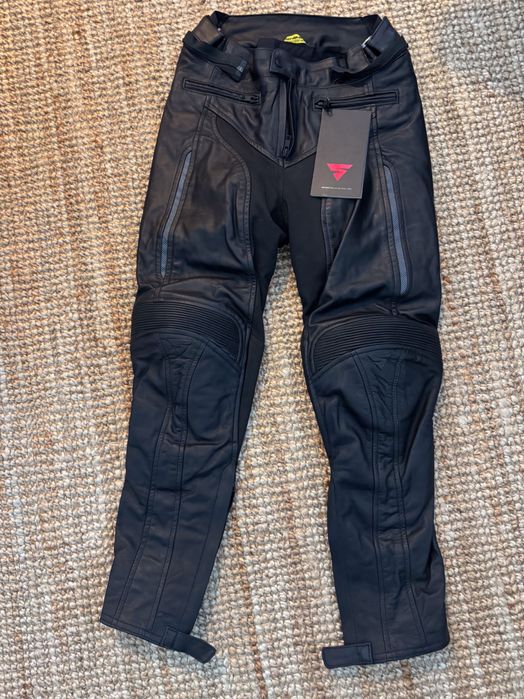 Vand pantaloni moto dama din piele Shima marime Xs