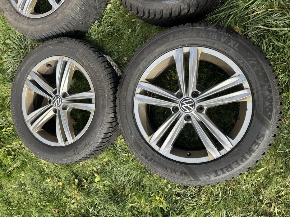 Anvelope iarna 235 55 18,jante R-line originale VW