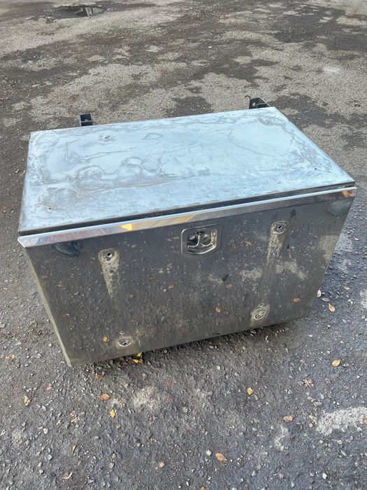 Яшик хромированый,как для хозяиства так и для грузовых машин