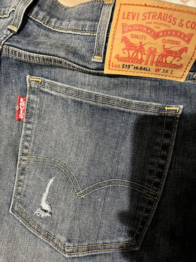 Blugi levis w 38 slim fit