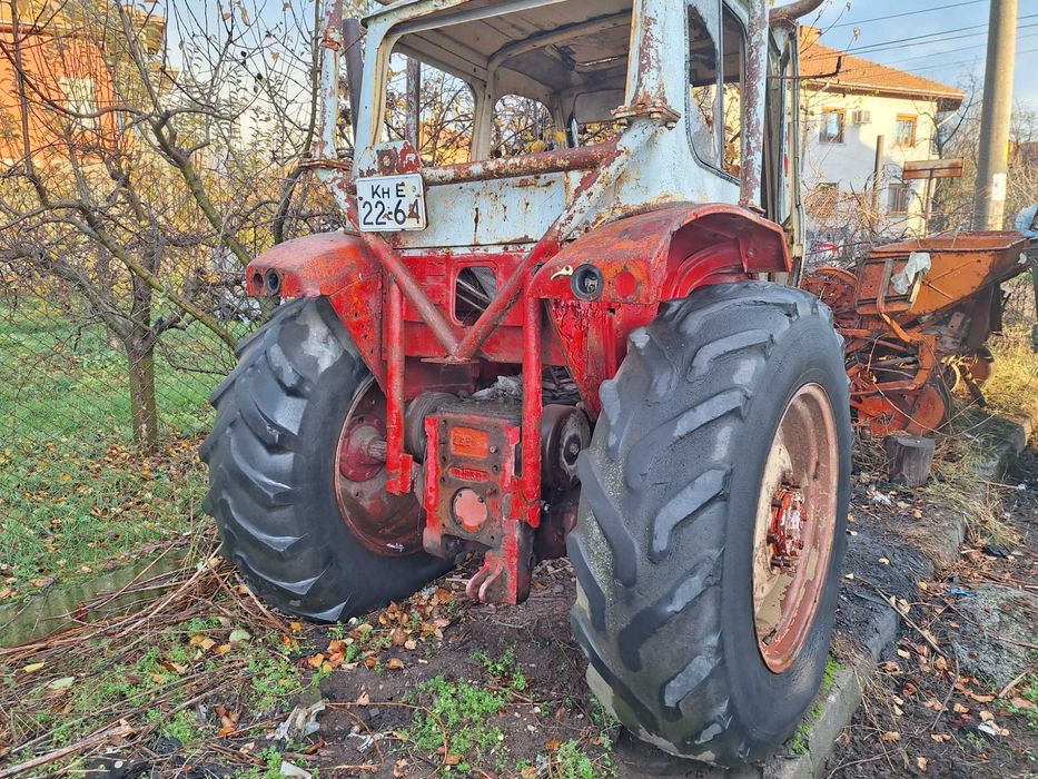 Трактор ЮМЗ 2бр. цял или за части