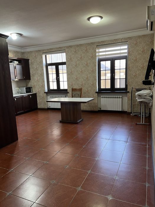 5комн,2этажа,2санузла.Ориентир Малика-Торговые ряды.