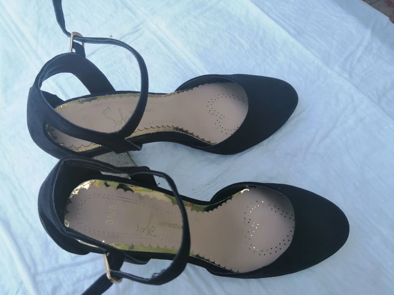 Pantofi de dama negru cu auriu
