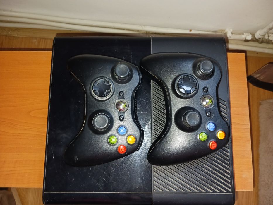 Consola xbox360 +jocuri