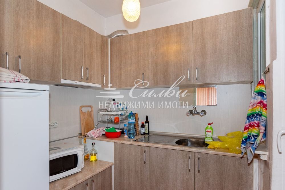 Продава се Четиристаен апартамент в Шумен, Добруджански - 90 кв.м за 935 €/кв.м - Снимка #8