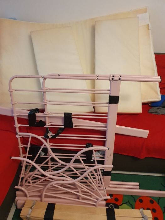 Vând pat pt o persoană, pt copii, 400 lei, în Buzau