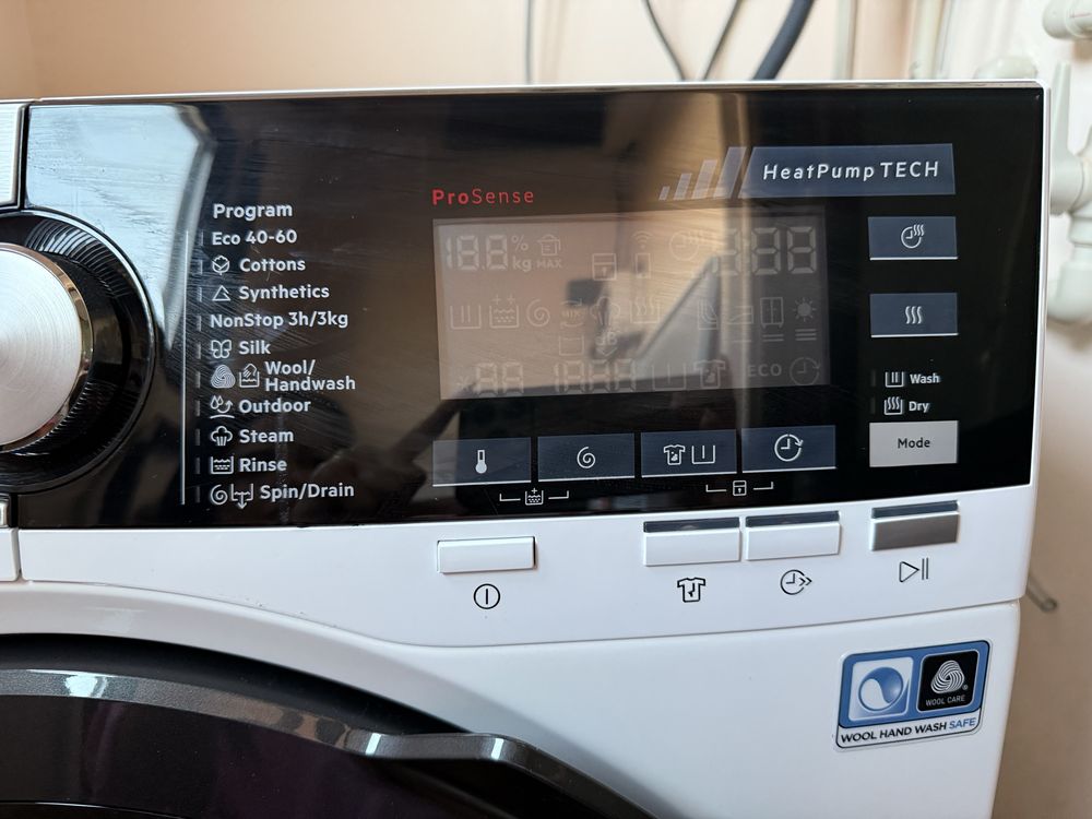 Комбинирана пералня със сушилня AEG 9000 SERIES OKOKOMBI