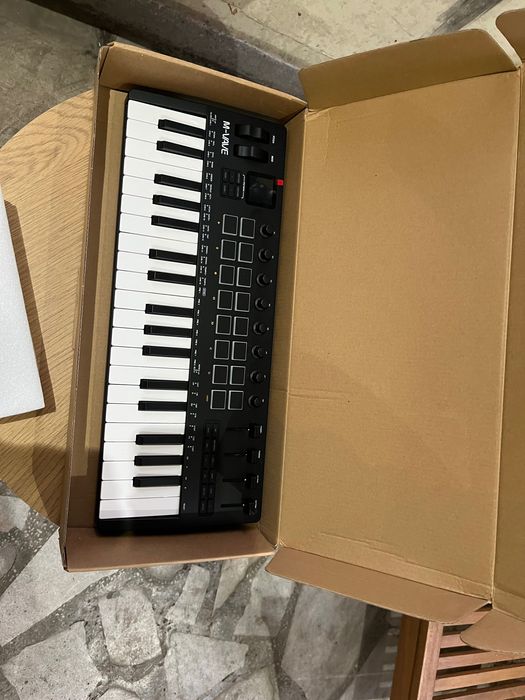 Продавам миди клавиатура SMK 37 pro