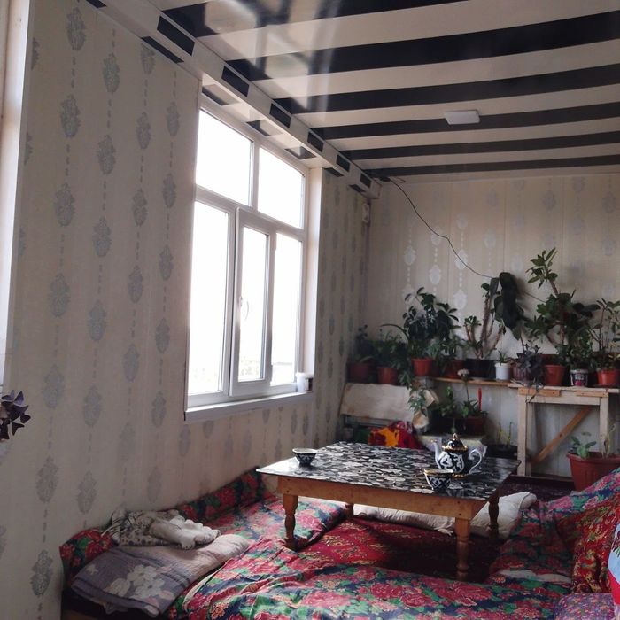 Срочна 2 хонали уй сотилади