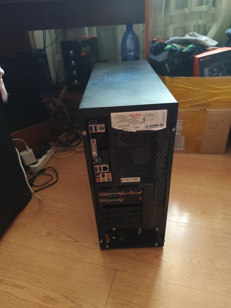 Продам системный блок Asrock Z370 + i5 8500+ кулер башня 16гб озу