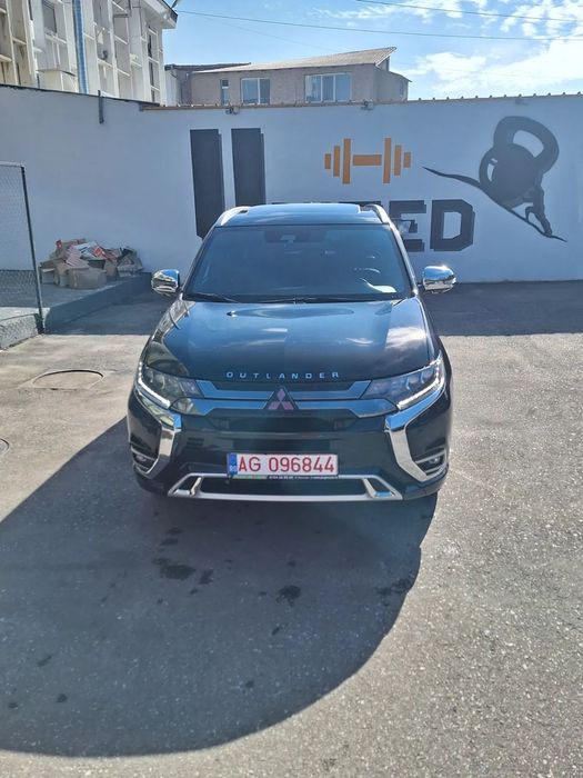 Mitsubishi Outlander Instyle +