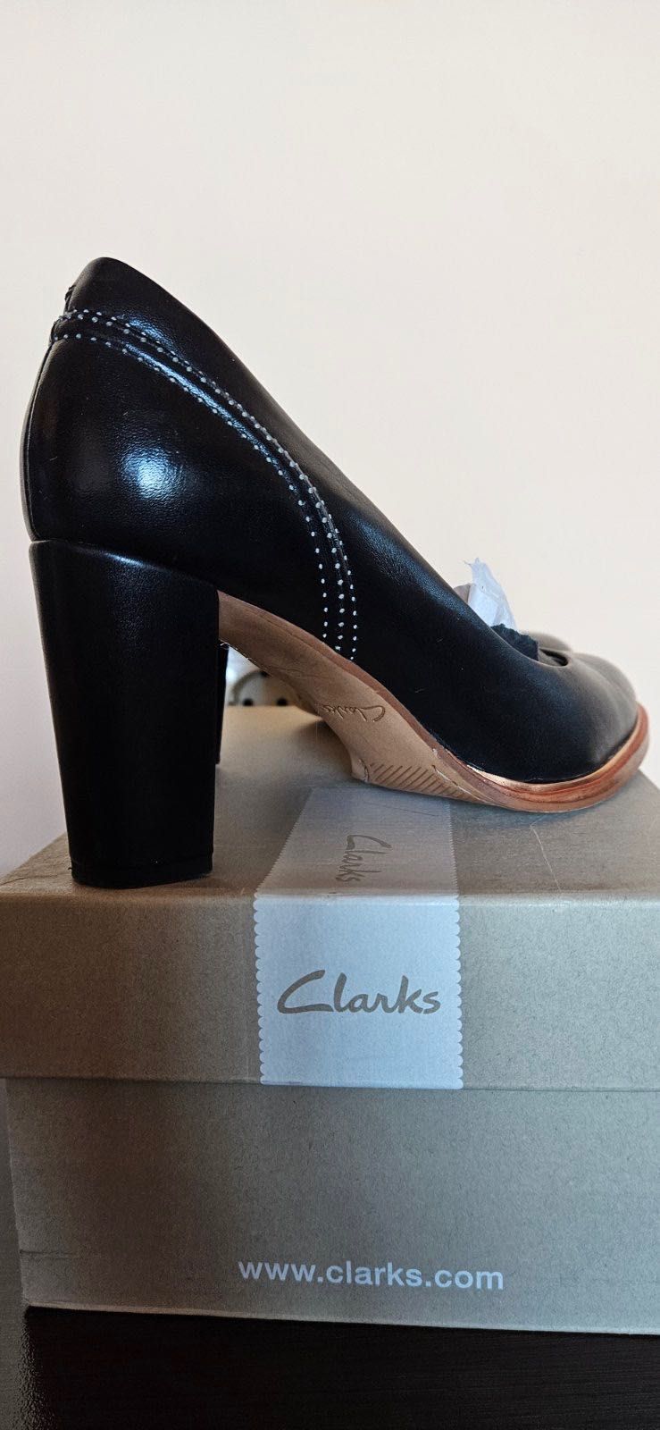 Токчета на CLARKS