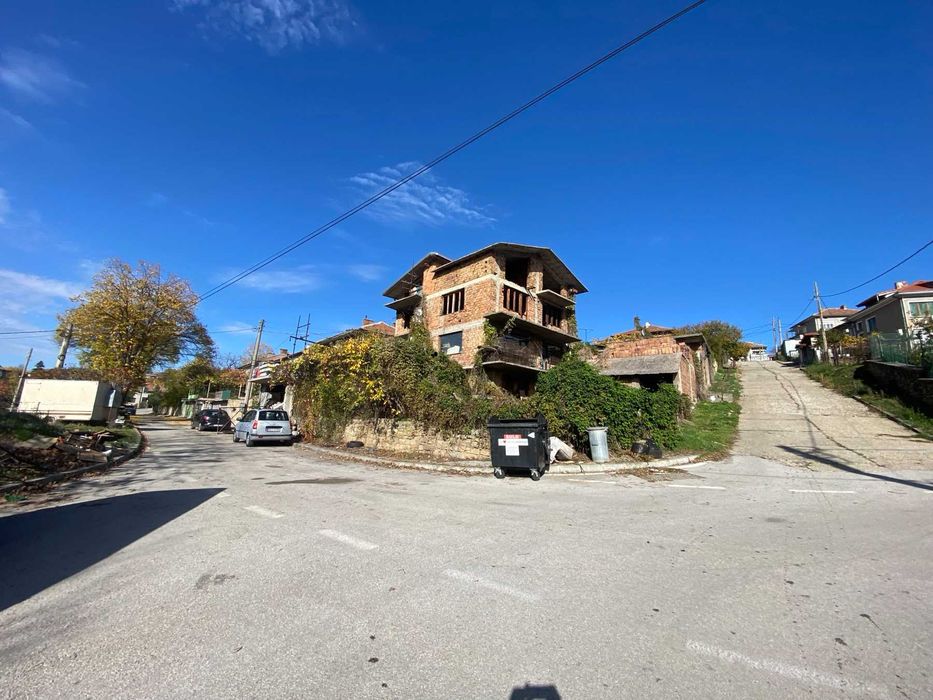 Продава се Къща в Дряново - 600 кв.м за 162 €/кв.м - Снимка #2