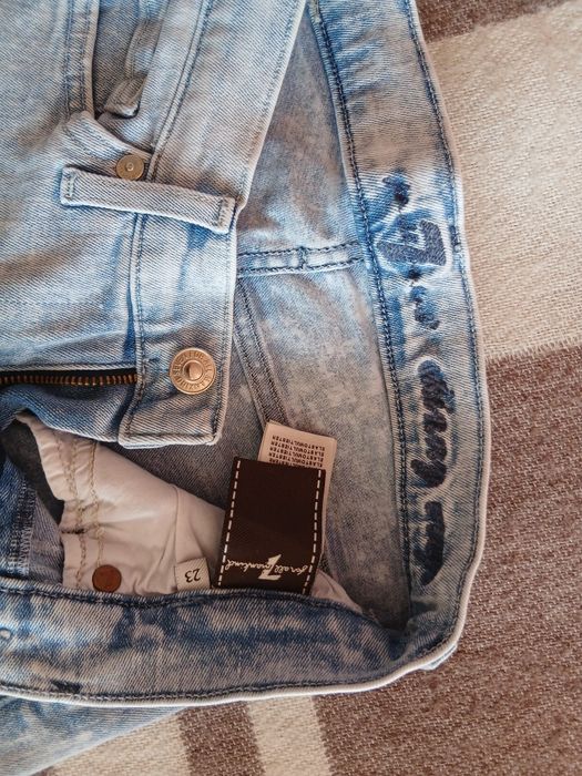 Детски дънки за 7,8,9,години