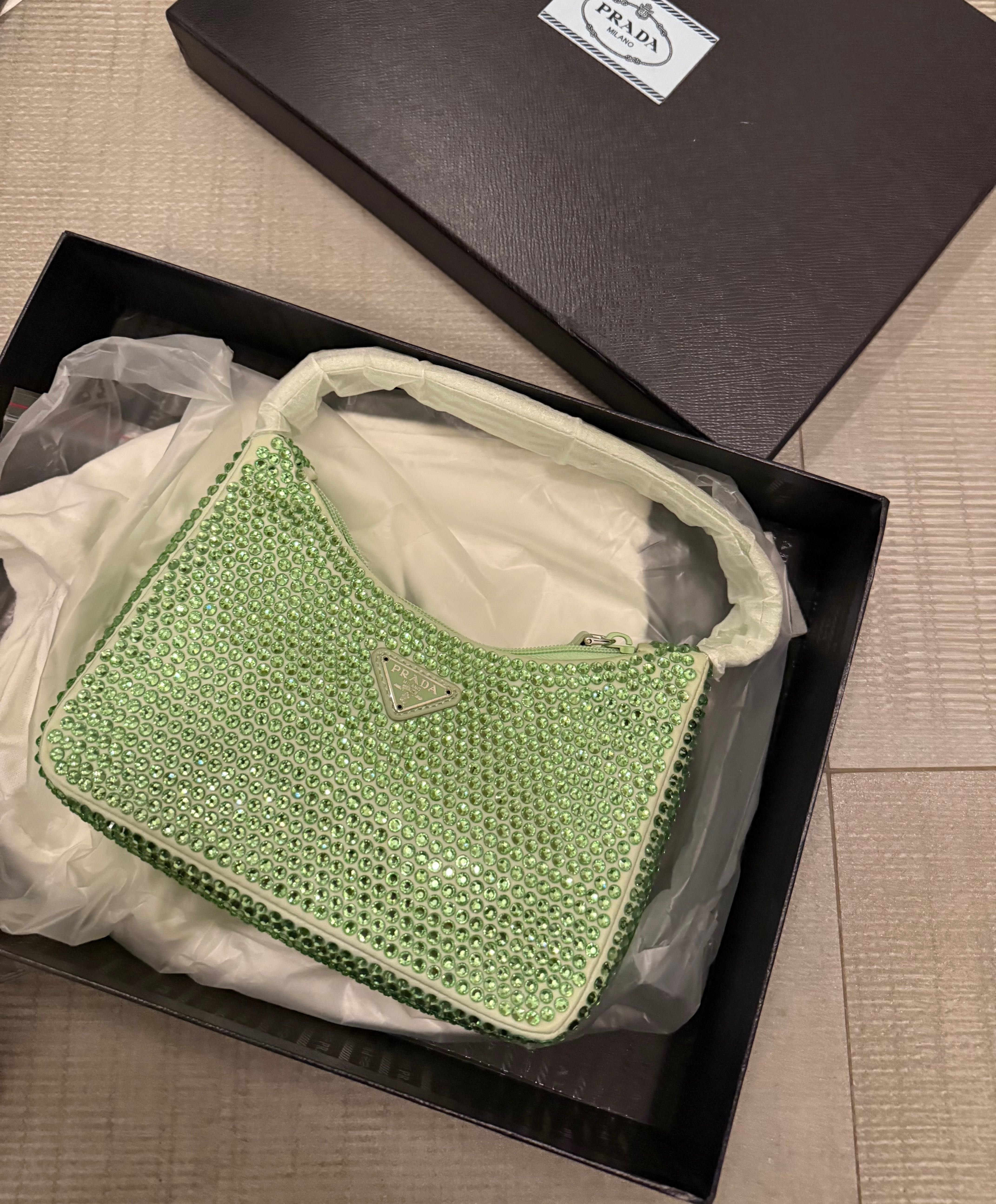 Prada re edition чанта