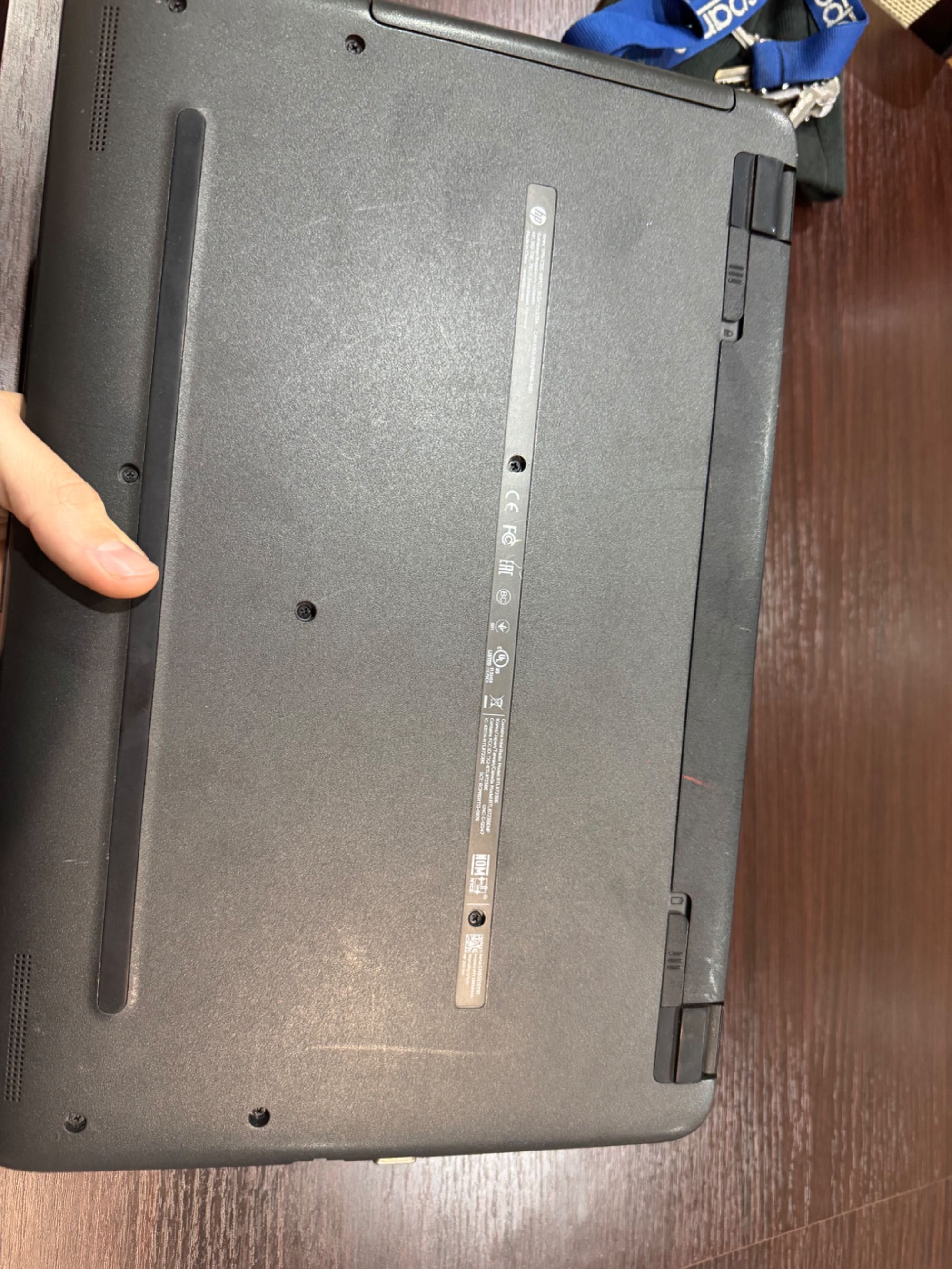 Лаптоп HP 250 със зарядно