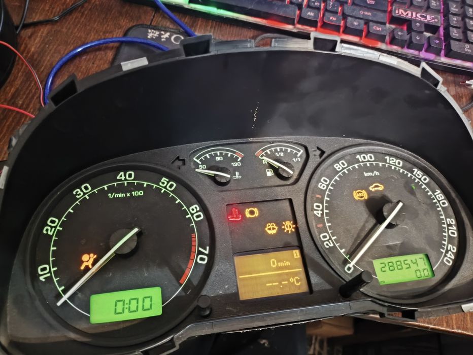 Щиток приборов Шкода Октавия тур а4