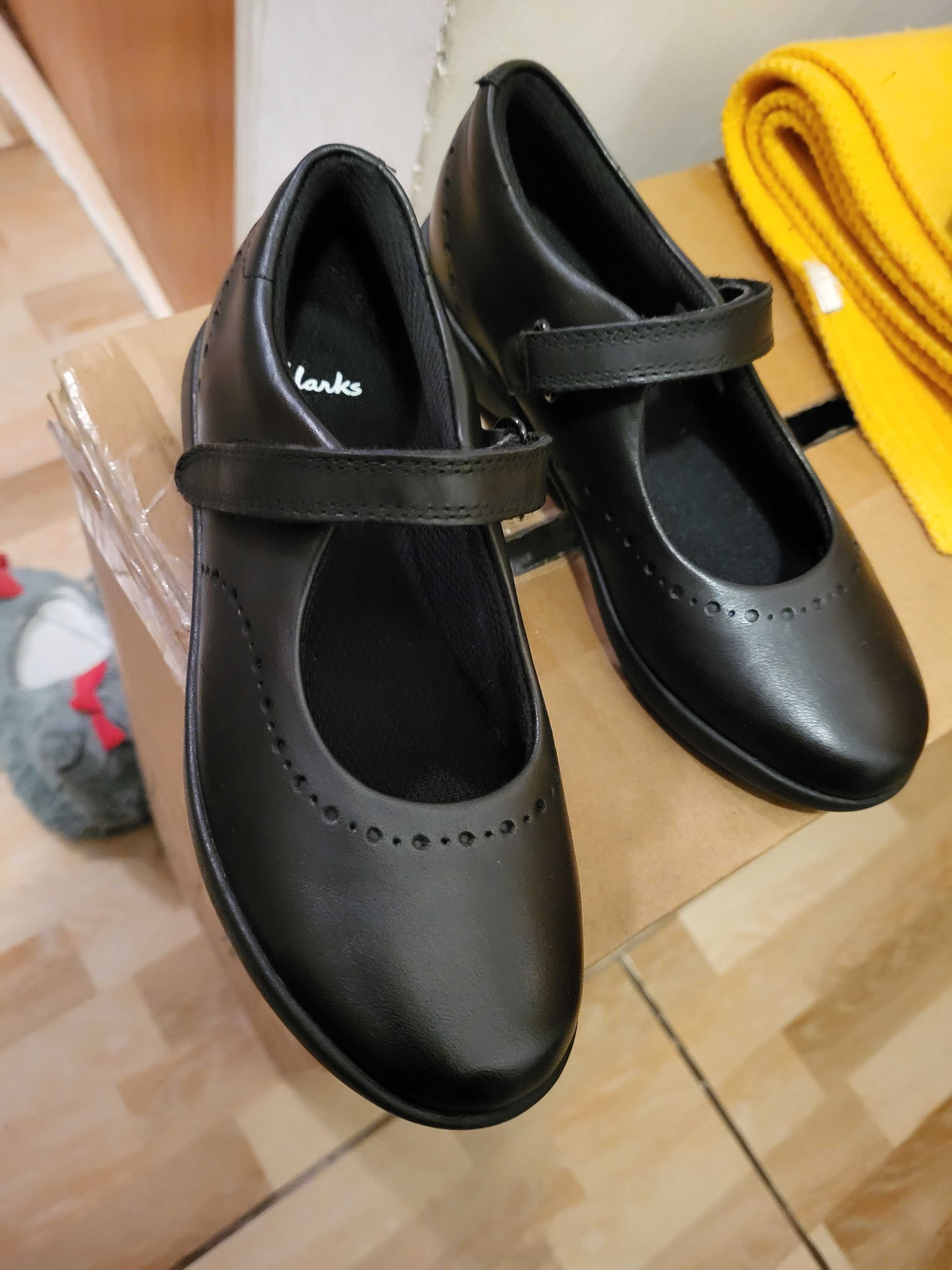 Pantofi piele copii Clarks