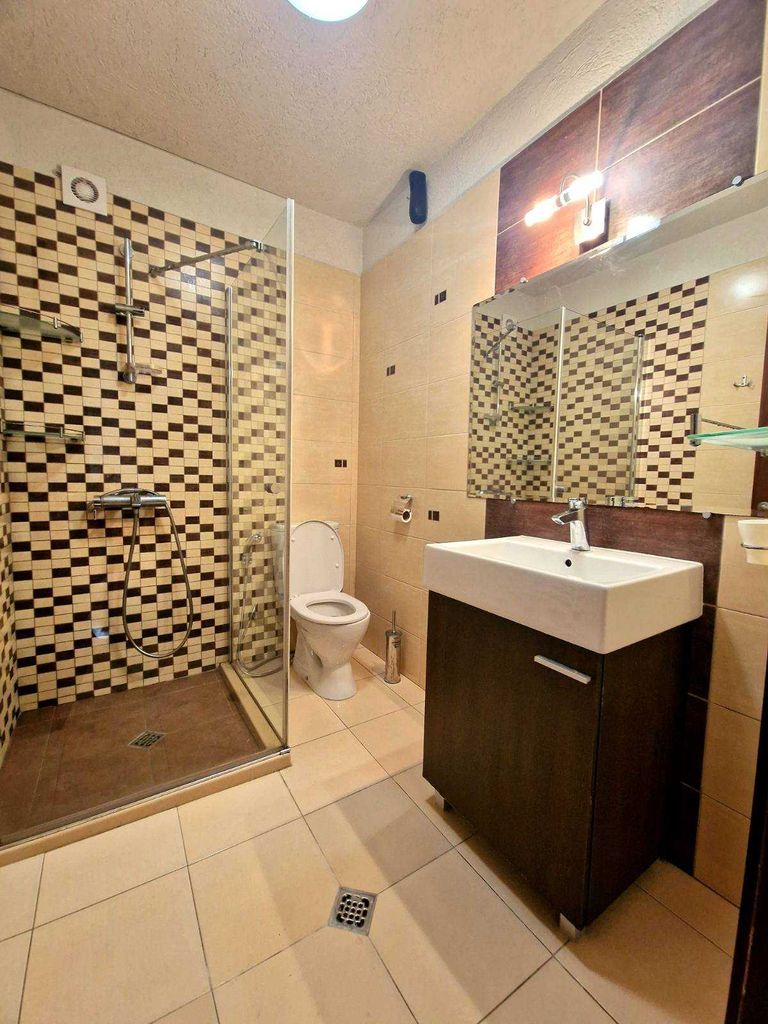 Дава се под наем Тристаен апартамент в София, Дървеница - 110 кв.м за 714 € - Снимка #9