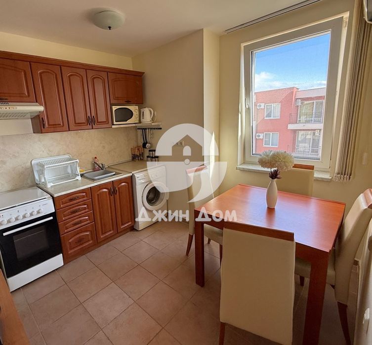 Тристаен апартамент в к-с „Холидей Форт Голф Клуб“, к.к. Слънчев бряг