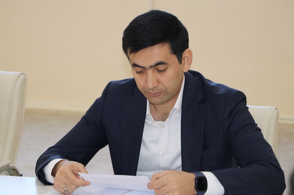 Advokat Akmal Adermatov Farg'ona shahrida malakali advokatlik xizmati