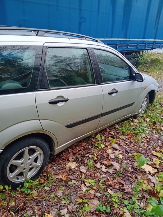 Vând Ford focus 2004