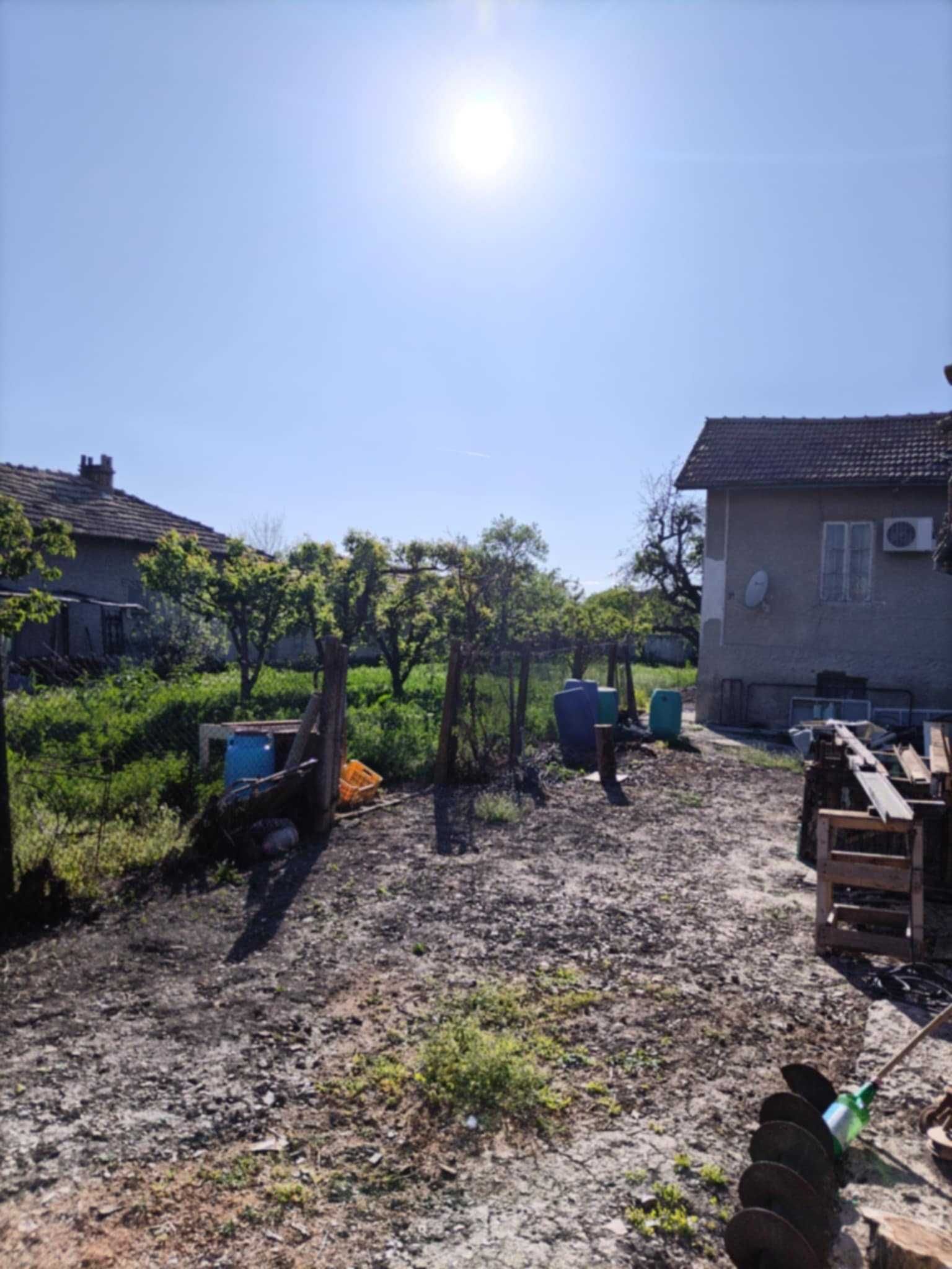 Тухлена къща в с. Хан Крум