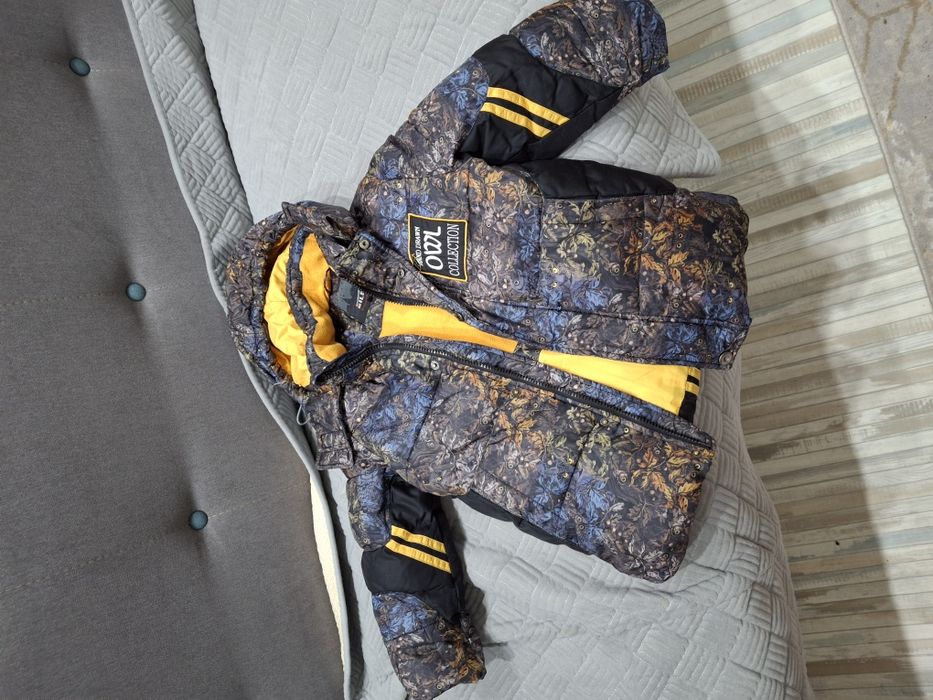 Продам детскую зимнюю куртку