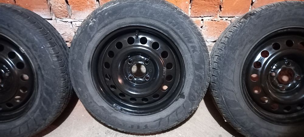 Джанти  железни  R14 4х100 J5.5 ET 36 Ц. Отвор 56.1 мм с летни гуми.