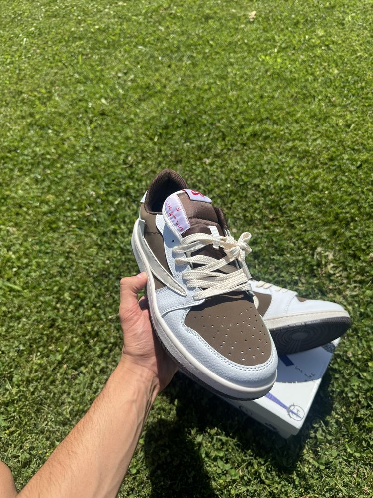Travis Scott Low Reverse Mocha Jordan 1
