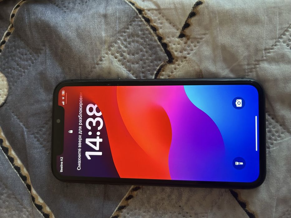 Продам Айфон 11 память 128